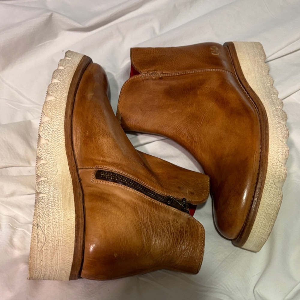 Bed Stu LYDYI BOOTS Tan Leather Ankle Boots with Red Lining - Picture 8 of 15